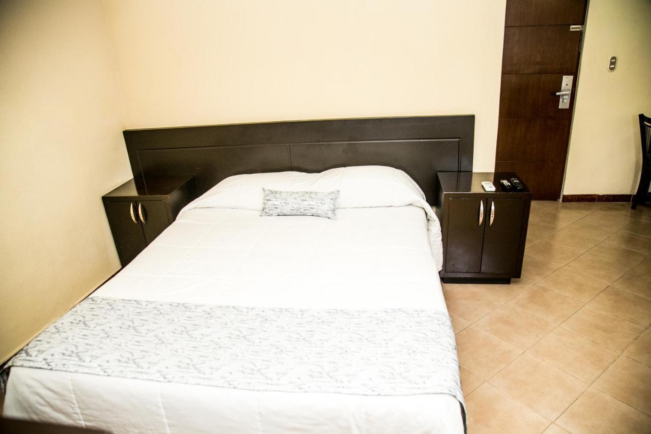 מונטריי Booking Dioh מראה חיצוני תמונה