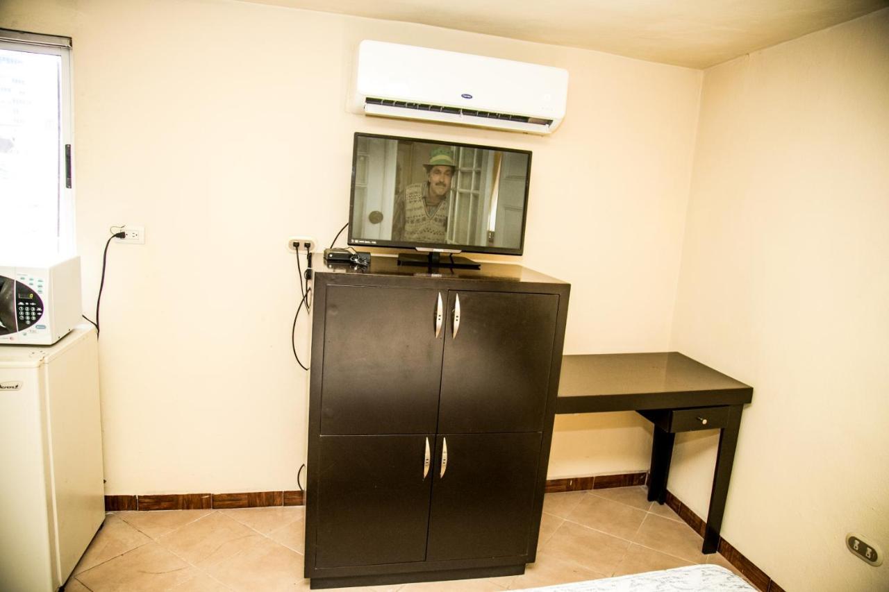 מונטריי Booking Dioh מראה חיצוני תמונה