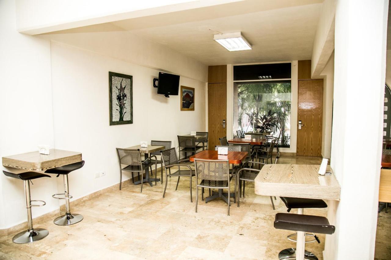 מונטריי Booking Dioh מראה חיצוני תמונה