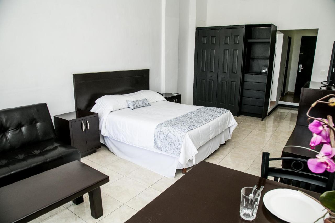 מונטריי Booking Dioh מראה חיצוני תמונה
