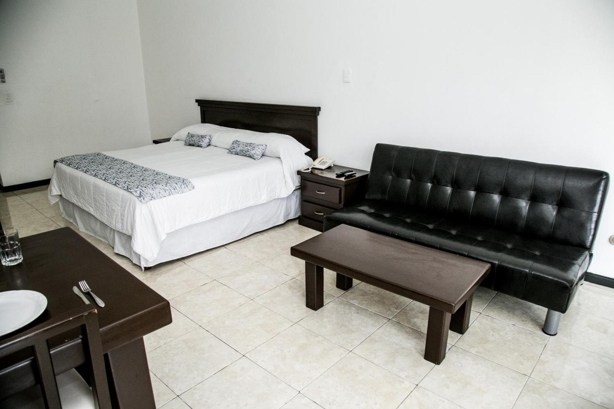 מונטריי Booking Dioh מראה חיצוני תמונה